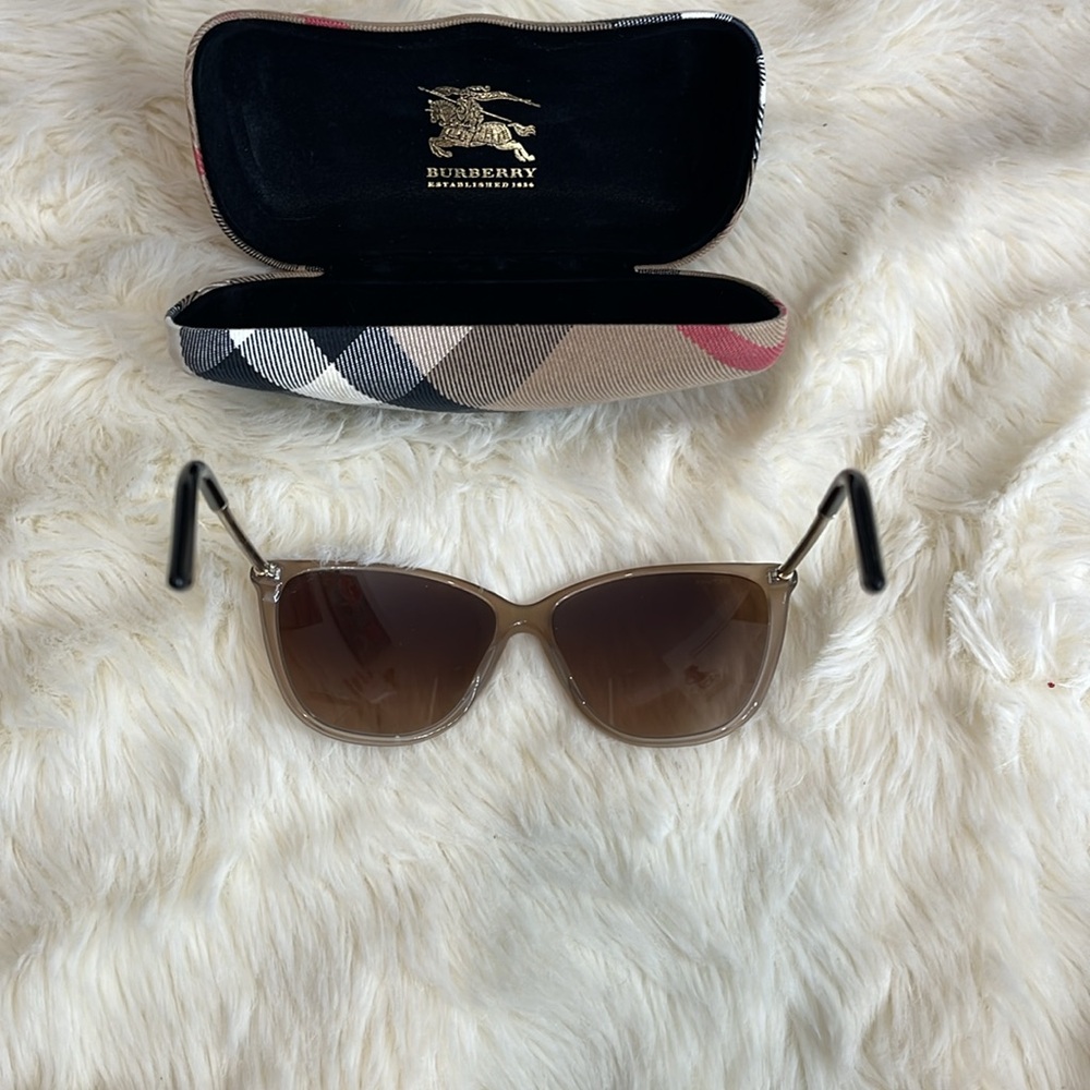 Authentic Burberry Sunglasses - Picture 10 of 14